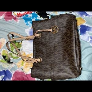 Micheal kors tote bag
